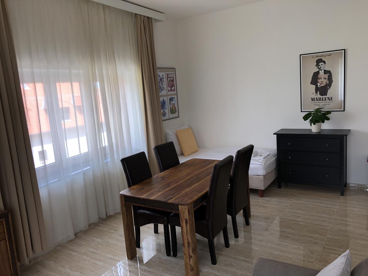 Apartman Za Radnici Вальтице Екстер'єр фото
