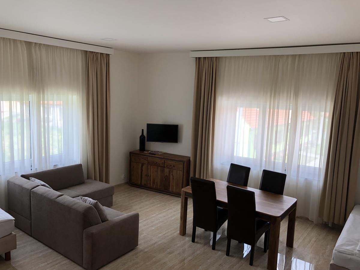 Apartman Za Radnici Вальтице Екстер'єр фото